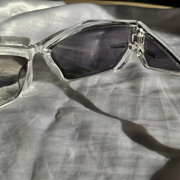 Cyber Y2K Geometric Sunglasses - Picture 5 of 7